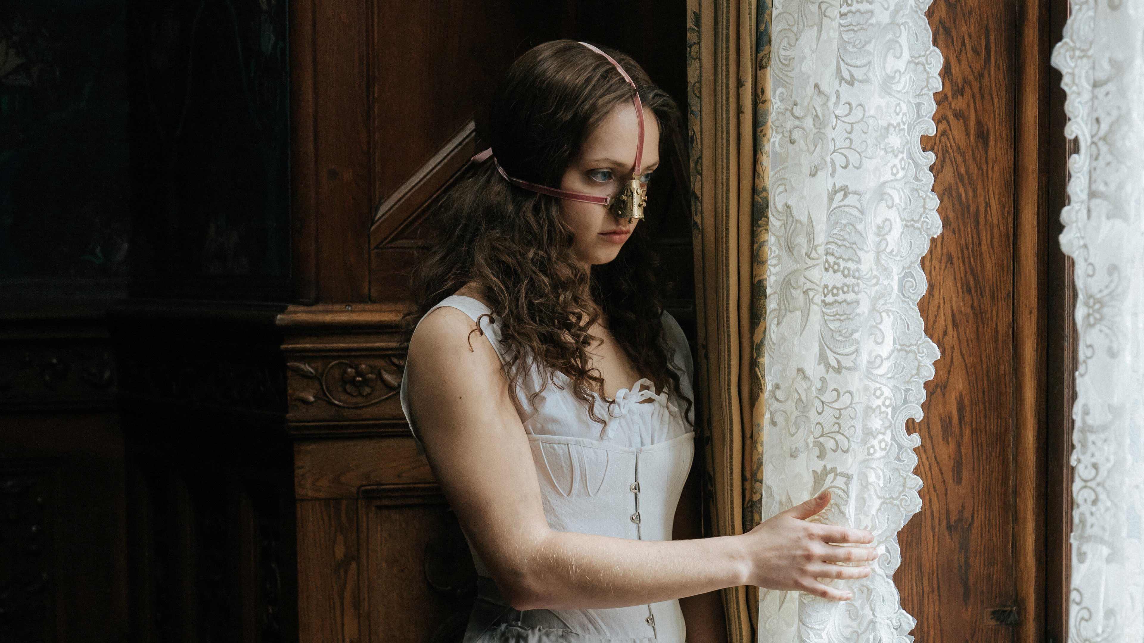 Người Chị Kế Xấu Xí